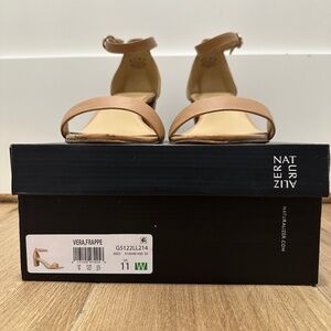 600000	Womens	Heels	Naturalizer	Vera	Frappe	11w	Gently Worn